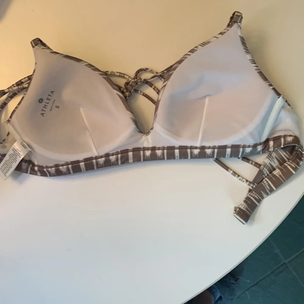 Athleta taupe and white tribal Ikat print molded cups bikini top crisscross - Picture 11 of 13